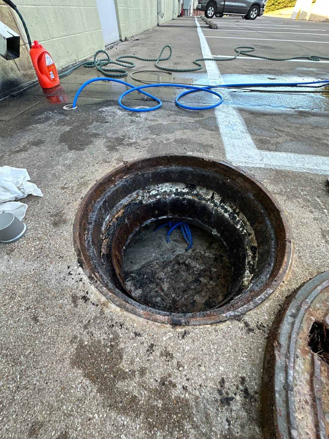 Sewer line jetting service